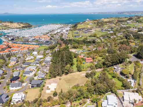 30 Clayden Drive, Gulf Harbour