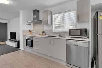 8/116 Stanmore Road, Linwood
