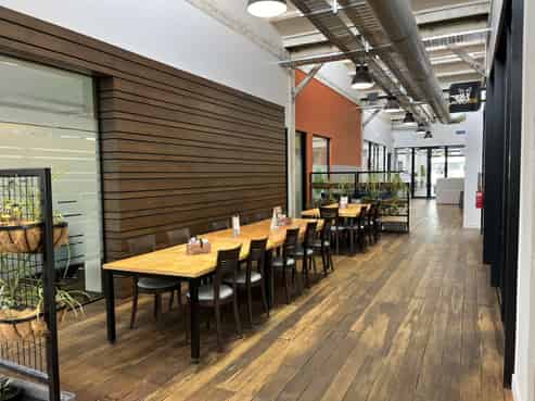Superb cafe in vibrant Ahuriri location