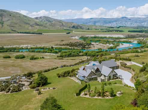 63 Riverview Road, Queensberry