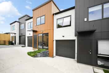 12C Massine Place, Randwick Park