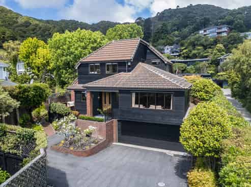 2/16 Cheviot Road, Lowry Bay