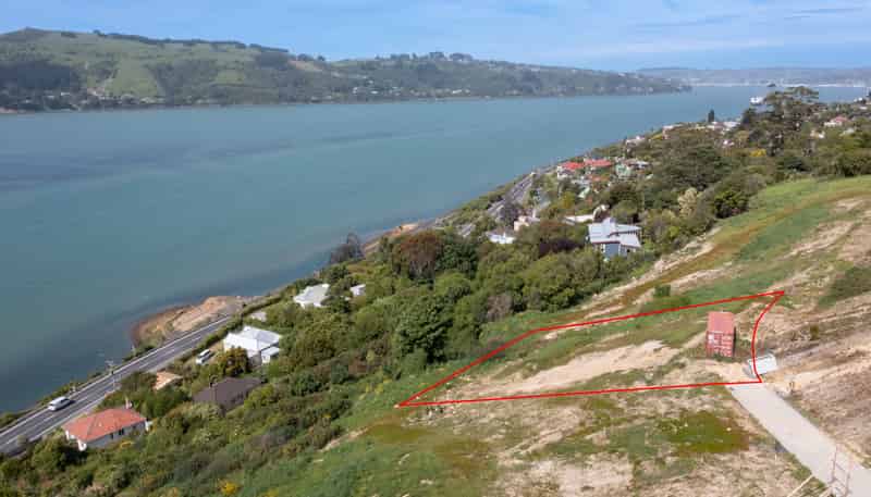 14 Camden Grove, Maia