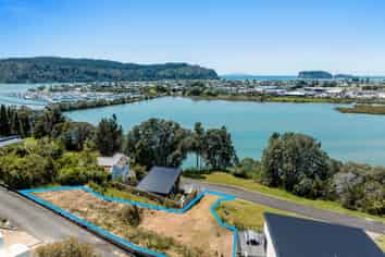 6/135 Waireka Place, Whangamata
