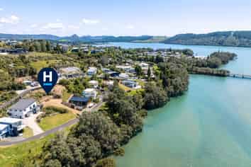 6/135 Waireka Place, Whangamata