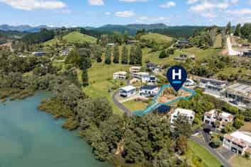 6/135 Waireka Place, Whangamata