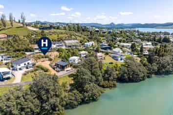 6/135 Waireka Place, Whangamata