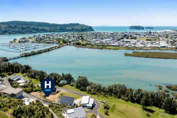 6/135 Waireka Place, Whangamata