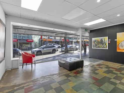 Versatile west end retail