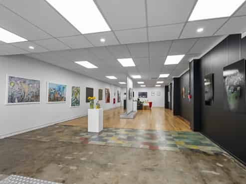 Compact west end retail
