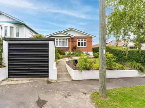 182 Pine Hill Road, Dalmore