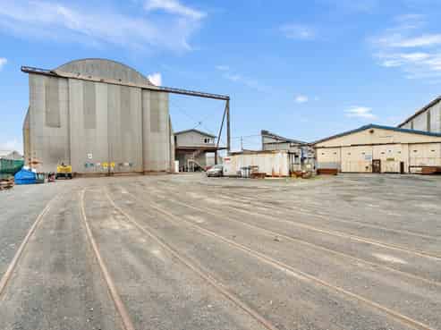 Waterfront marine hub – High capacity