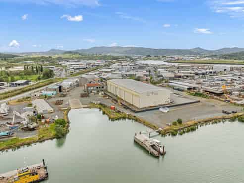 Waterfront marine hub – High capacity