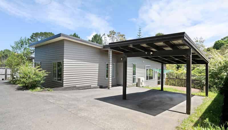 27D Rehia Road, Massey