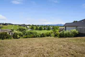 22 Pine Hill Rise, Fairhall