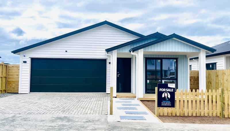 21 Cronshaw Road, Karaka
