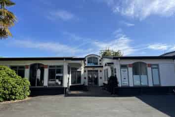 Prime commercial lease on Bridge Street 