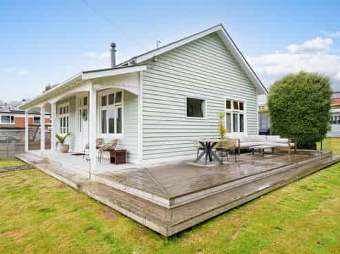 25 Hugh Street, Sawyers Bay