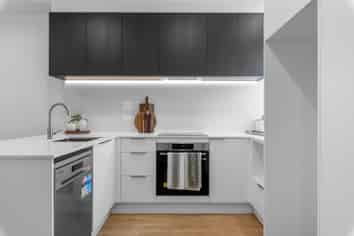 2/5 Donald Place, Merivale