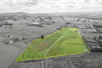 261 Parker Lane, Buckland