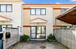 17/3 Ambrico Place, New Lynn