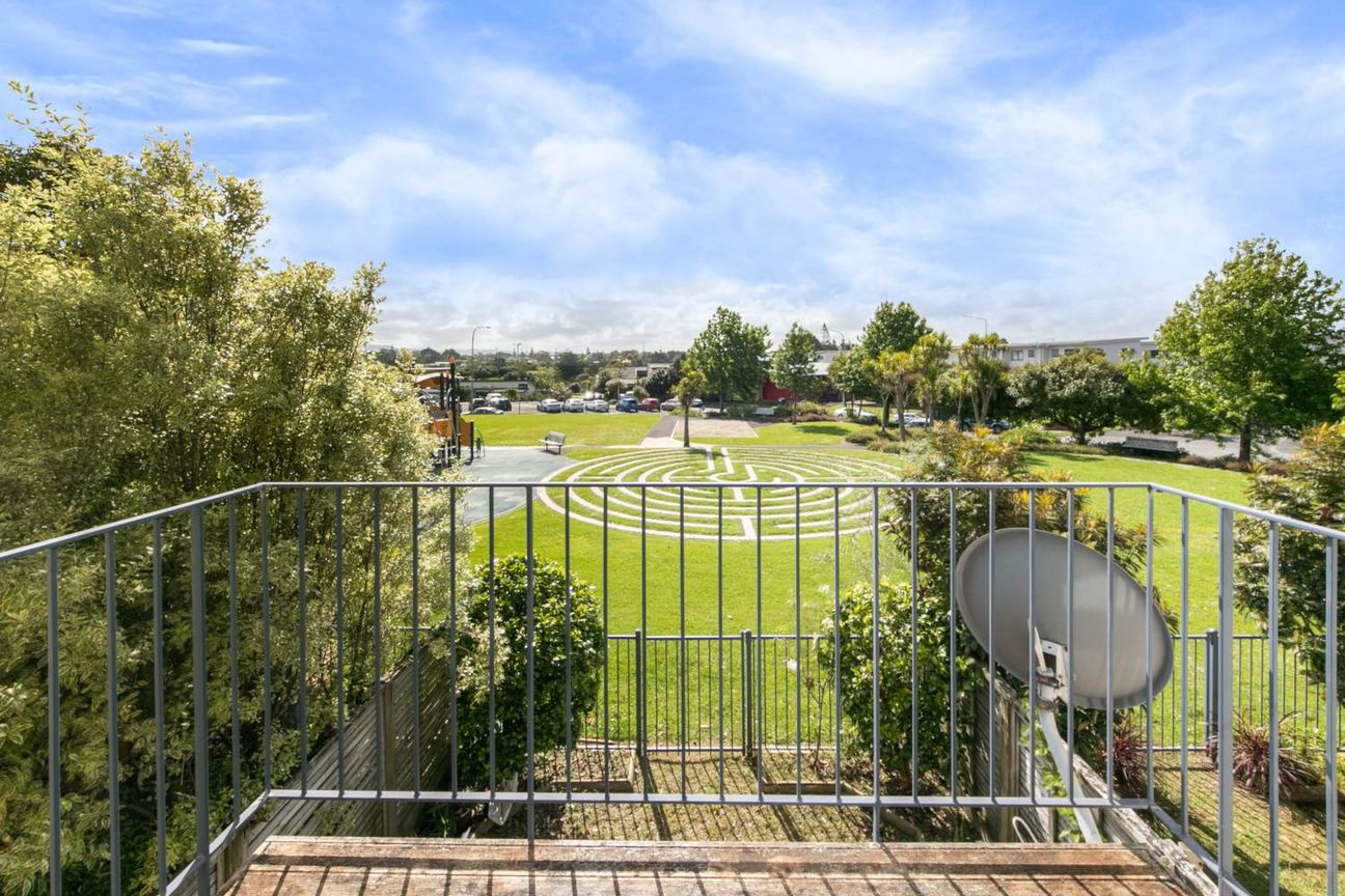 17/3 Ambrico Place, New Lynn - Więcej