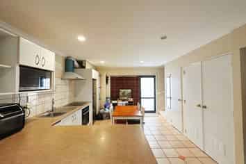 17/3 Ambrico Place, New Lynn