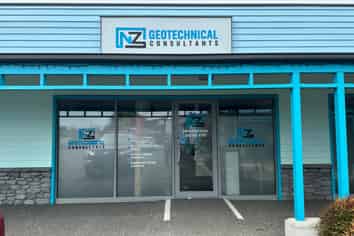 Fantastic Retail/Office Opportunity