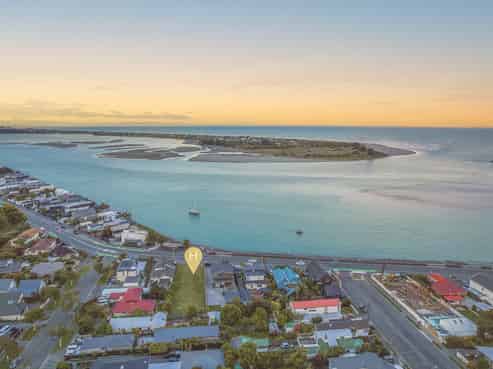 210 Main Road, Moncks Bay