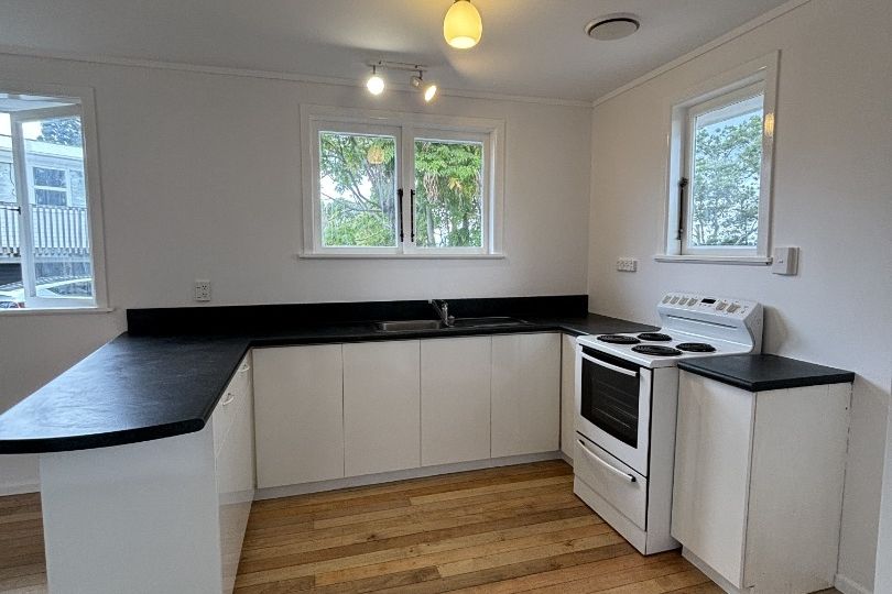 Newly Renovated Spacious Rental in the Current Zones of Westlake Boys and Girls High Schools - Widok 5