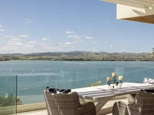 2/14 First Avenue, Tauranga Central