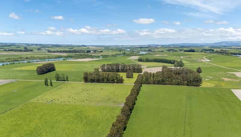 246 and 48 Clutha River Road, Clydevale