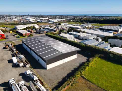 Near New Big Warehouse & Yard