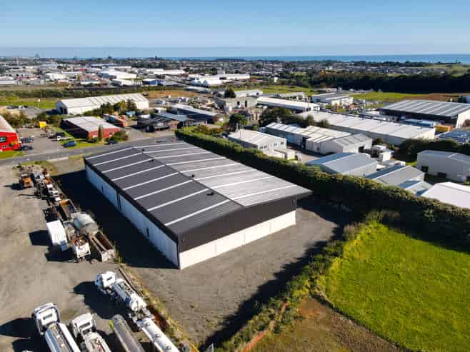 Near New Big Warehouse & Yard