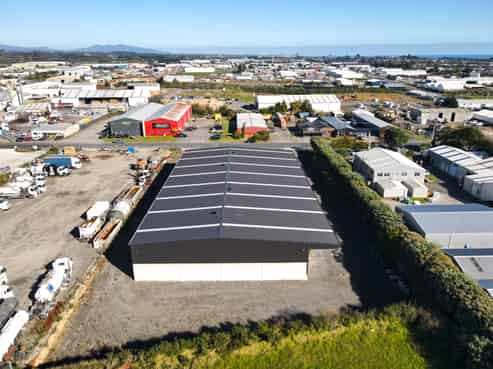 Near New Big Warehouse & Yard