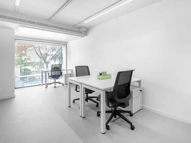 Office space for 3 persons in 50 Albert St