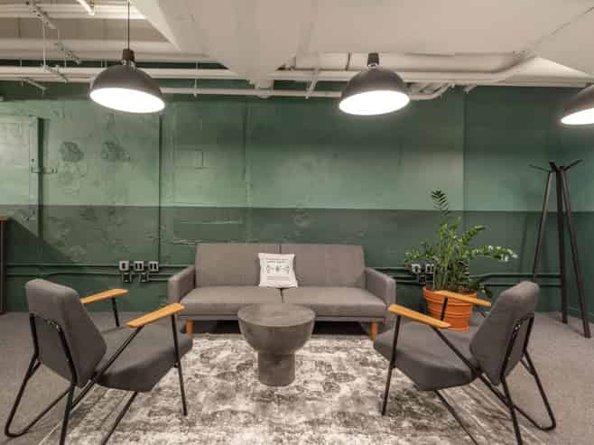 Office space for 5 persons in 50 Albert St