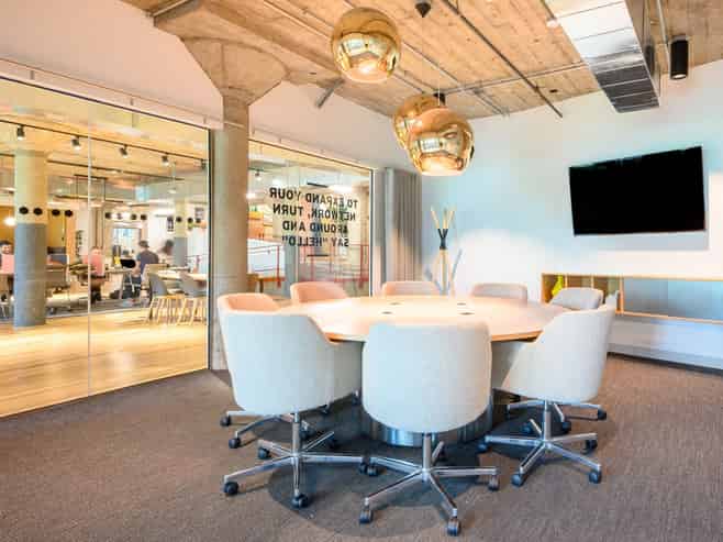 Office space for 5 persons in 50 Albert St