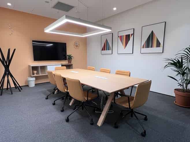 Office space for 5 persons in 50 Albert St
