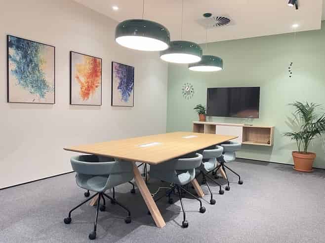 Office space for 10 persons in 50 Albert St