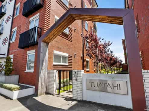 308/1B Soljak Place, Mount Albert