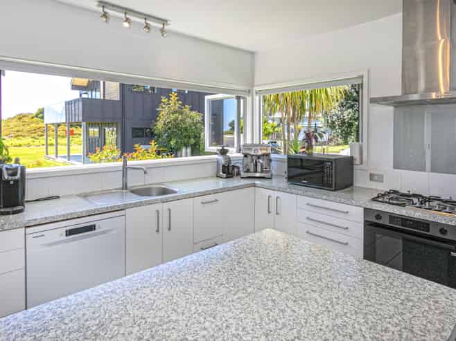 15 Moray Place, Whiritoa