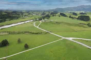 995 Pukehuia Road, Pukehuia