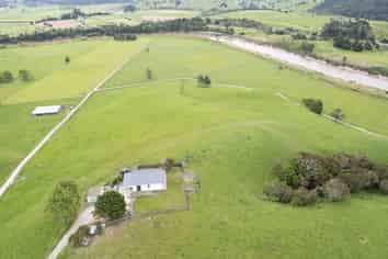 995 Pukehuia Road, Pukehuia