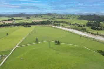 995 Pukehuia Road, Pukehuia