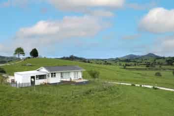 995 Pukehuia Road, Pukehuia