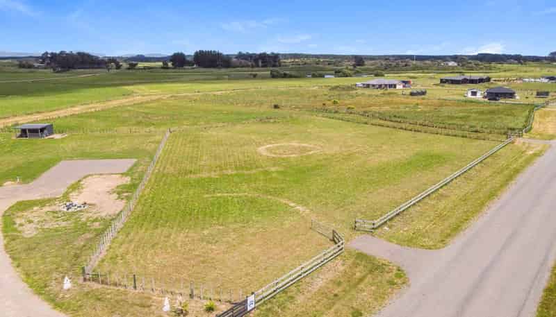 38 Mowhia Grove, Waitarere