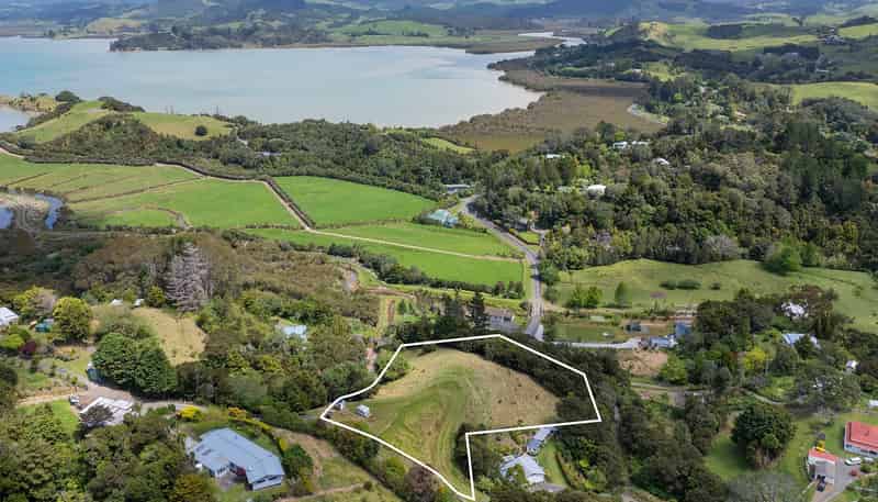 14 Campbell Road, TOTARA NORTH