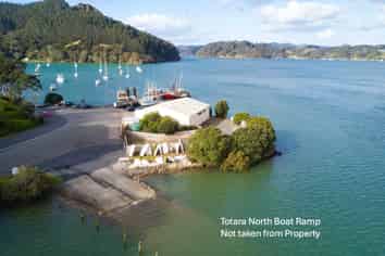 14 Campbell Road, TOTARA NORTH