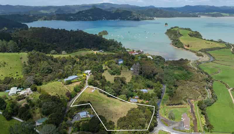 14 Campbell Road, TOTARA NORTH